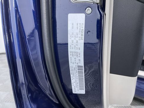 Used 2019 Chrysler Pacifica Touring Plus image 12