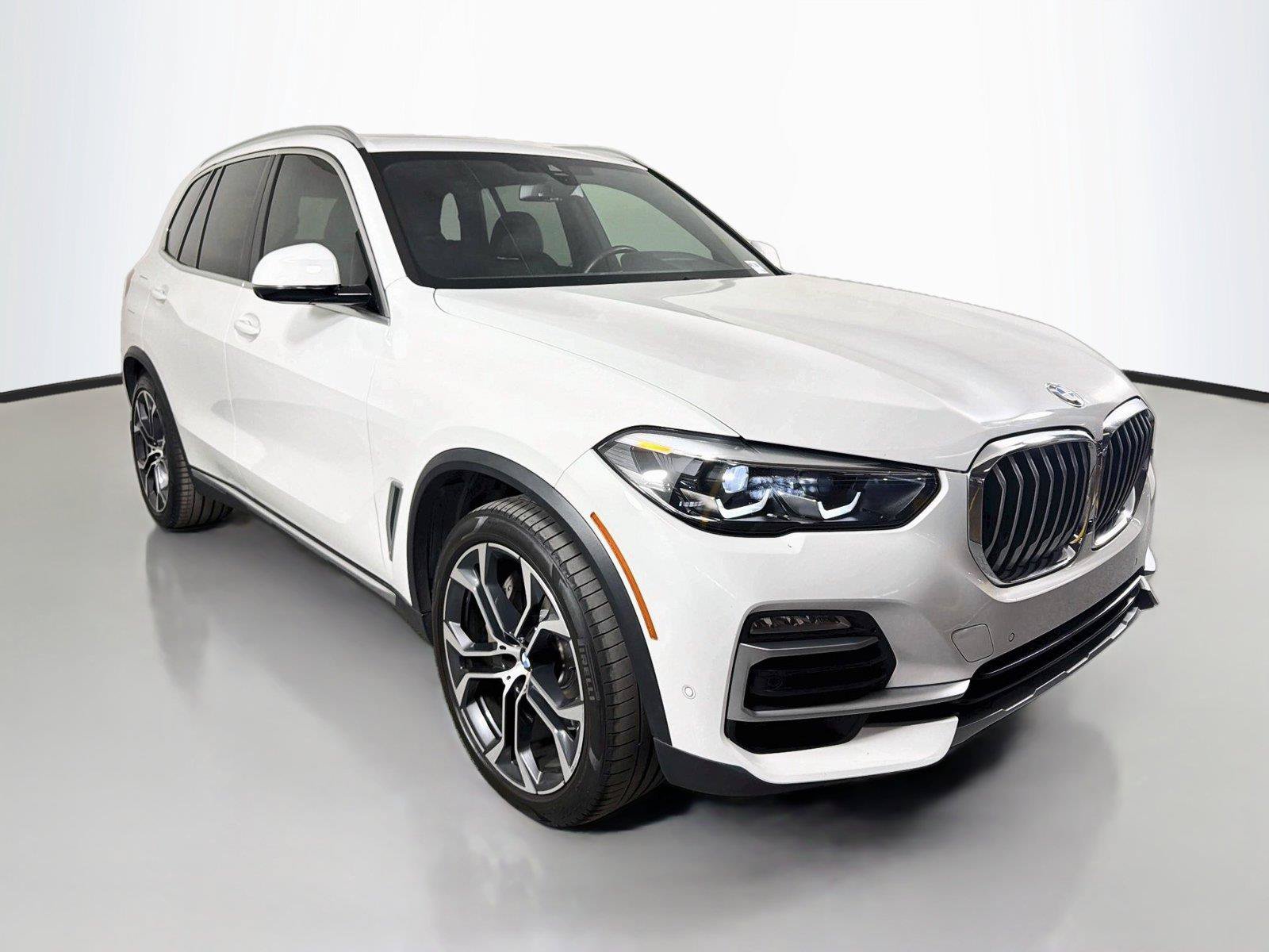 Used 2021 BMW X5 xDrive45e w/ Parking Assistance Package AWD/4WD image 4
