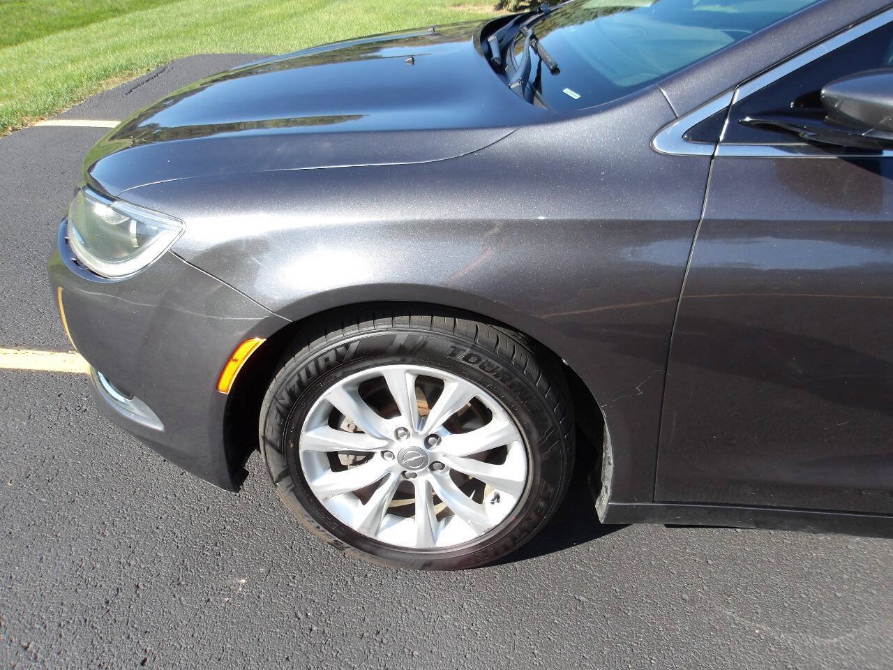 Used 2015 Chrysler 200 C FWD image 27