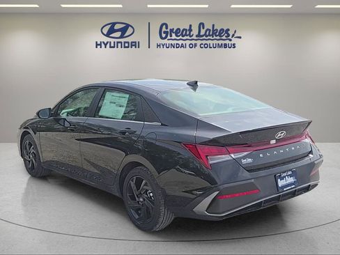 New 2026 Hyundai Elantra SEL Sport Premium FWD image 7