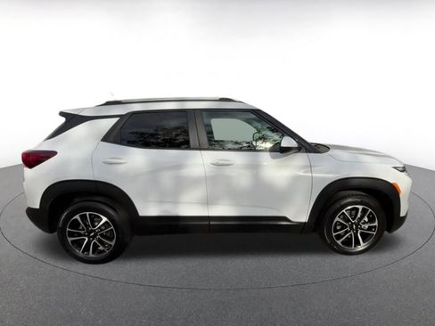 Used 2025 Chevrolet TrailBlazer LT image 16