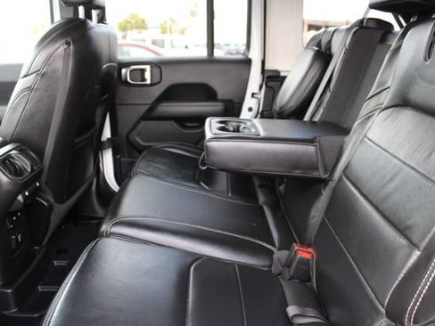Used 2023 Jeep Wrangler Unlimited Sahara w/ Cold Weather Group AWD/4WD image 46