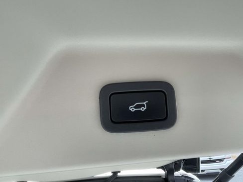 Used 2021 Land Rover Range Rover Westminster Edition image 11