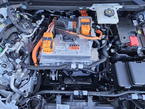 New 2026 Chevrolet Equinox EV LT image 24