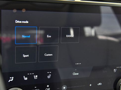 Used 2024 Lexus RZ 300e Premium image 29