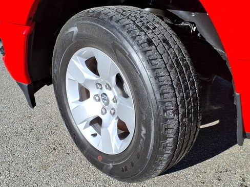 Used 2022 RAM 1500 Big Horn AWD/4WD image 8