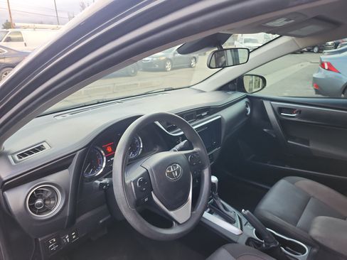 Used 2019 Toyota Corolla LE FWD image 11