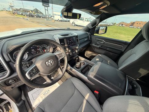 Used 2022 RAM 1500 Big Horn AWD/4WD image 11