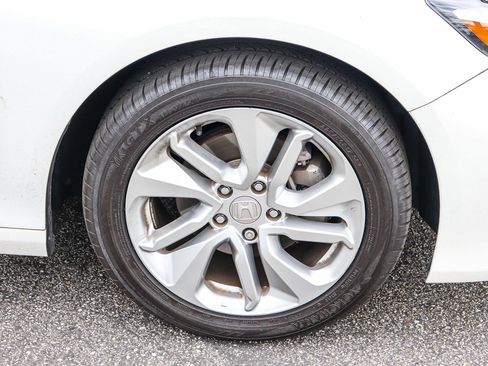 Used 2020 Honda Accord LX image 7