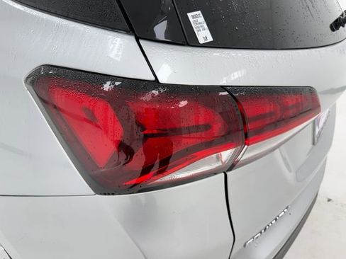 Used 2022 Chevrolet Equinox LT AWD/4WD image 36