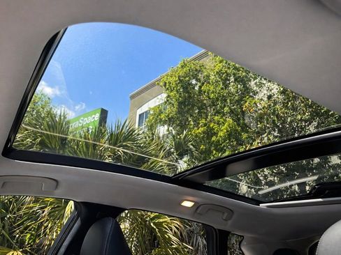 Used 2023 INFINITI QX50 Luxe image 24