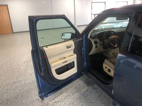 Used 2018 Ford Flex SE FWD image 10
