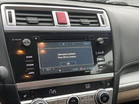 Used 2016 Subaru Outback 2.5i Premium image 17
