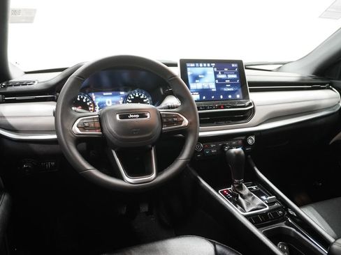 Certified 2025 Jeep Compass Limited w/ Sun & Sound Group image 12