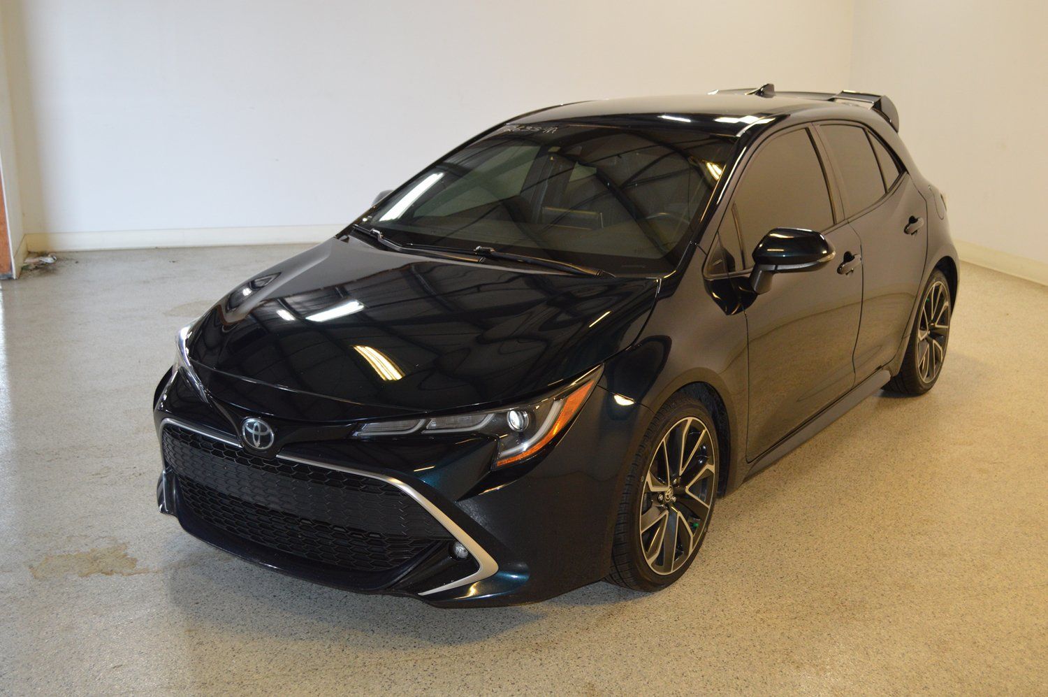 Used 2019 Toyota Corolla XSE FWD image 7