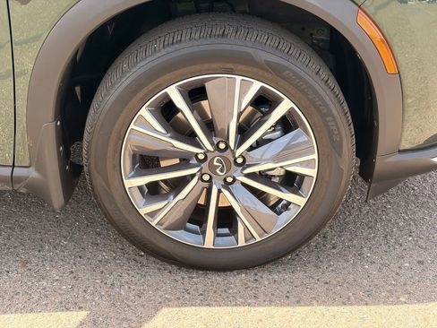 Certified 2026 INFINITI QX60 Luxe w/ Family Package FWD image 10