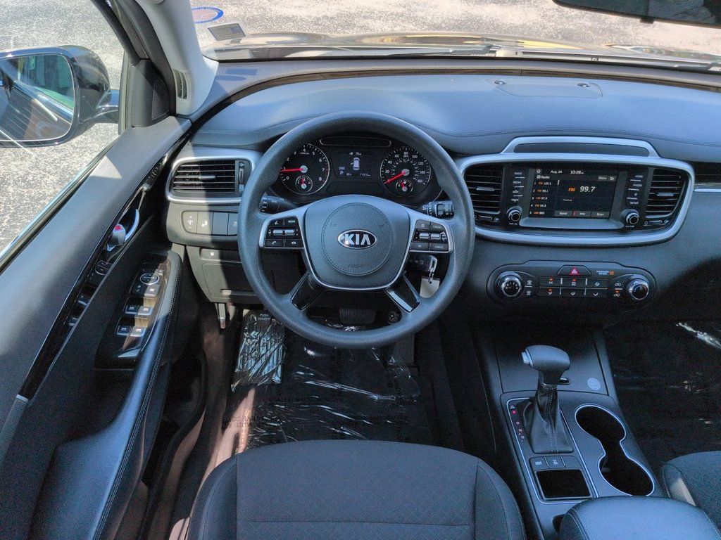 Used 2020 Kia Sorento LX AWD/4WD image 16