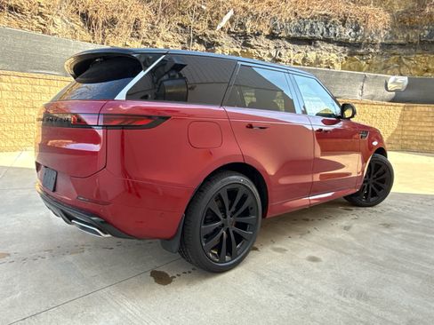 New 2026 Land Rover Range Rover Sport Dynamic SE image 3