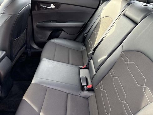 Used 2023 Kia Forte GT-Line w/ GT-Line Premium Package image 17