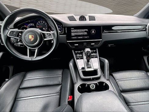 Used 2023 Porsche Cayenne AWD/4WD image 11