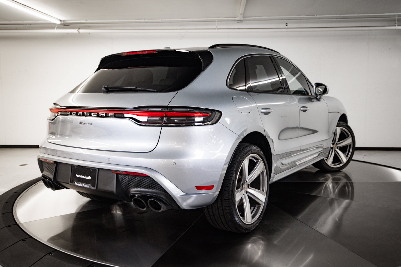 Certified 2026 Porsche Macan AWD/4WD image 7