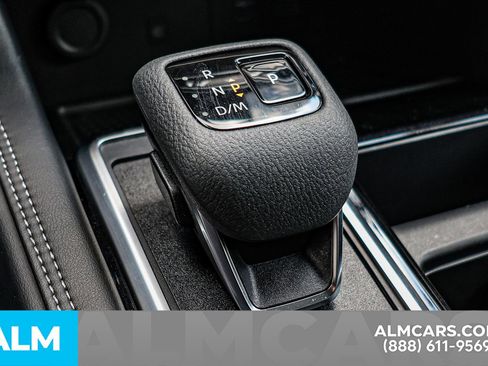 Used 2024 Nissan Pathfinder Platinum w/ Cargo Package image 39