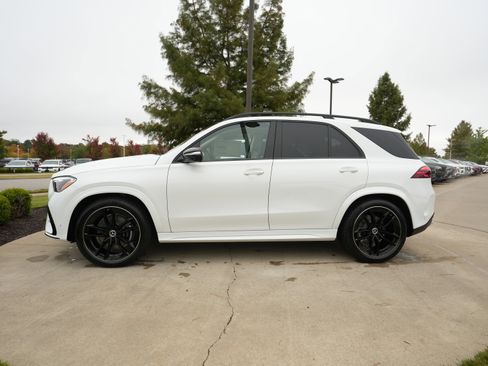 New 2026 Mercedes-Benz GLE 580 4MATIC image 4