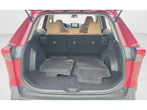 Certified 2025 Toyota RAV4 LE AWD/4WD image 9