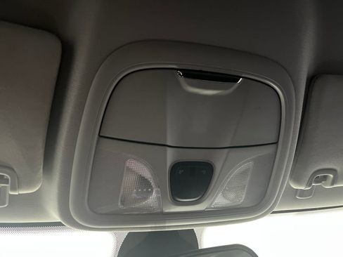 Used 2019 Jeep Cherokee Latitude Plus image 79