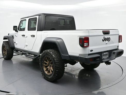 Used 2023 Jeep Gladiator Sport AWD/4WD image 5