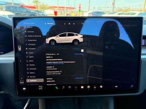 Used 2023 Tesla Model X image 15