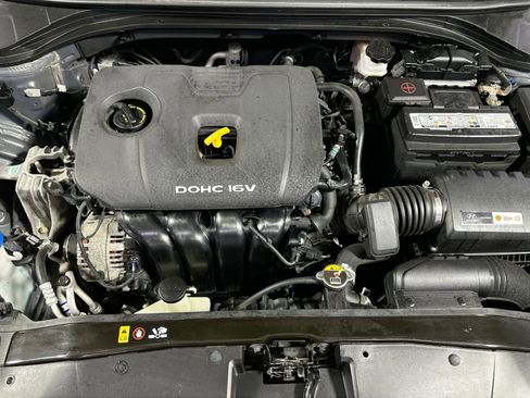 Used 2018 Hyundai Elantra SE image 35