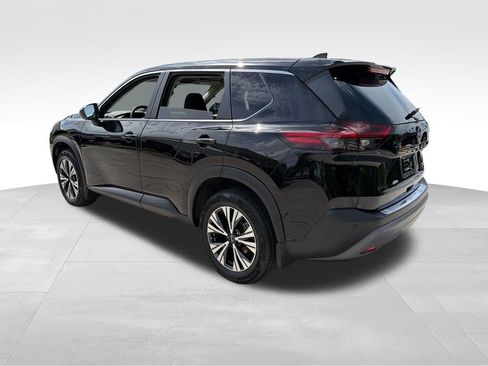 Used 2023 Nissan Rogue SV FWD image 5