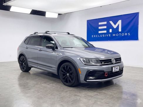 Used 2021 Volkswagen Tiguan SE R-Line FWD image 1