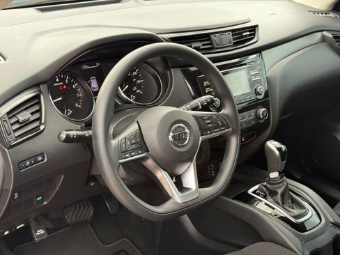 Used 2018 Nissan Rogue Sport S w/ S Appearance Package image 4