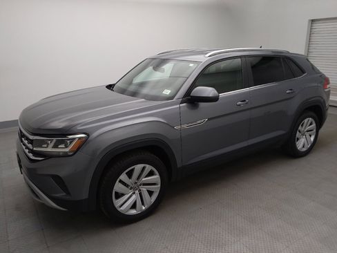 Used 2023 Volkswagen Atlas Cross Sport SE FWD image 2