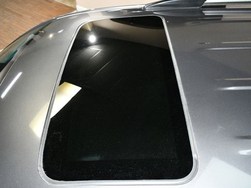 Used 2011 Toyota Highlander Limited w/ Tow Pkg image 49