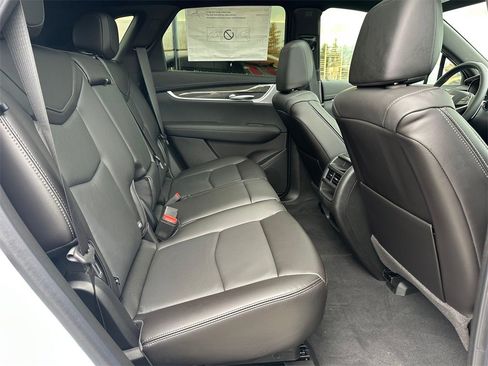 New 2025 Cadillac XT5 Sportv w/ Technology Package image 12