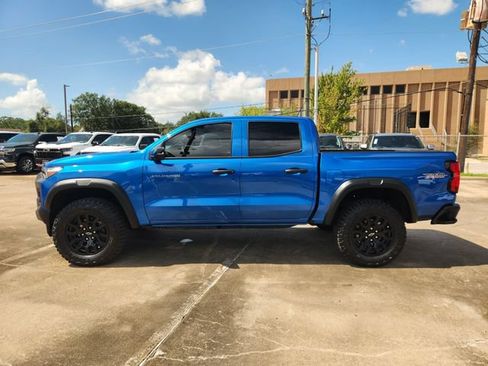 Used 2024 Chevrolet Colorado Trail Boss w/ Advanced Trailering Package AWD/4WD image 4