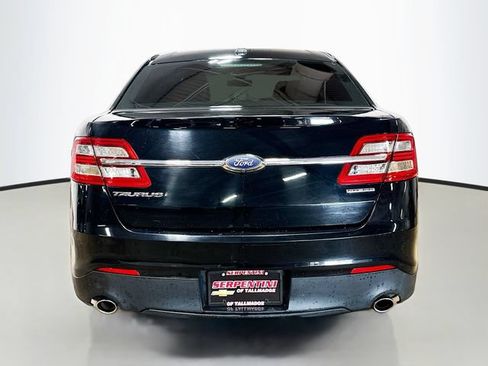 Used 2017 Ford Taurus SE FWD image 8