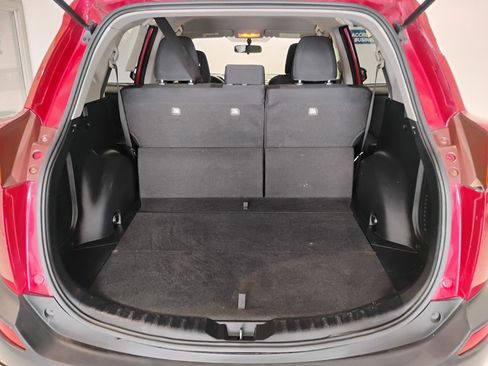 Used 2015 Toyota RAV4 LE FWD image 8