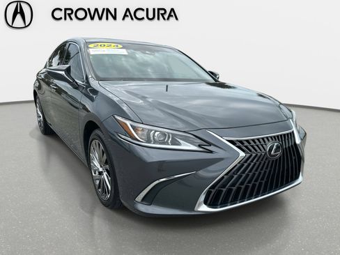 Used 2024 Lexus ES 350 w/ Technology Package image 9