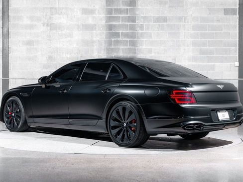 Used 2022 Bentley Flying Spur Plug-In Hybrid image 5