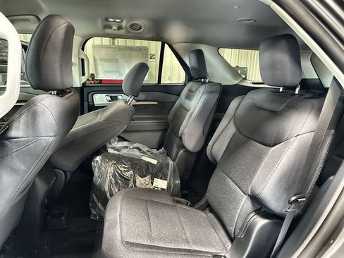 New 2026 Ford Explorer Active RWD image 25