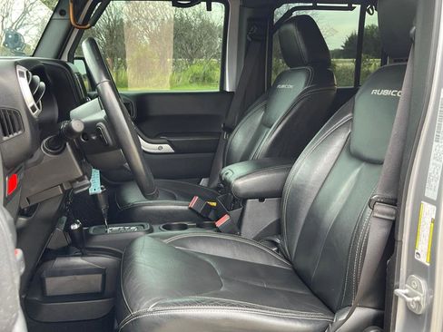 Used 2016 Jeep Wrangler Unlimited Rubicon image 22