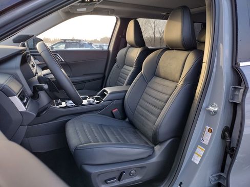 New 2026 Mitsubishi Outlander SE image 7