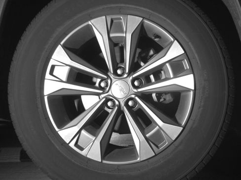 Used 2025 Chevrolet Equinox LT image 13