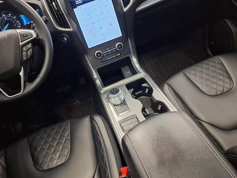 Used 2024 Ford Edge Titanium AWD/4WD image 11