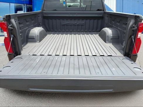 Used 2023 Chevrolet Silverado 1500 ZR2 w/ Technology Package image 20