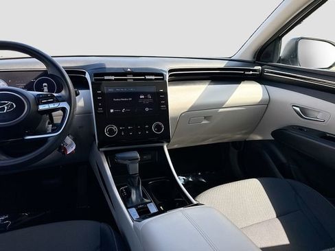 Certified 2024 Hyundai Tucson SE image 22